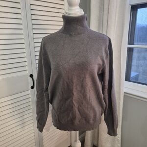Elie Tahari Gray Knit Sweater